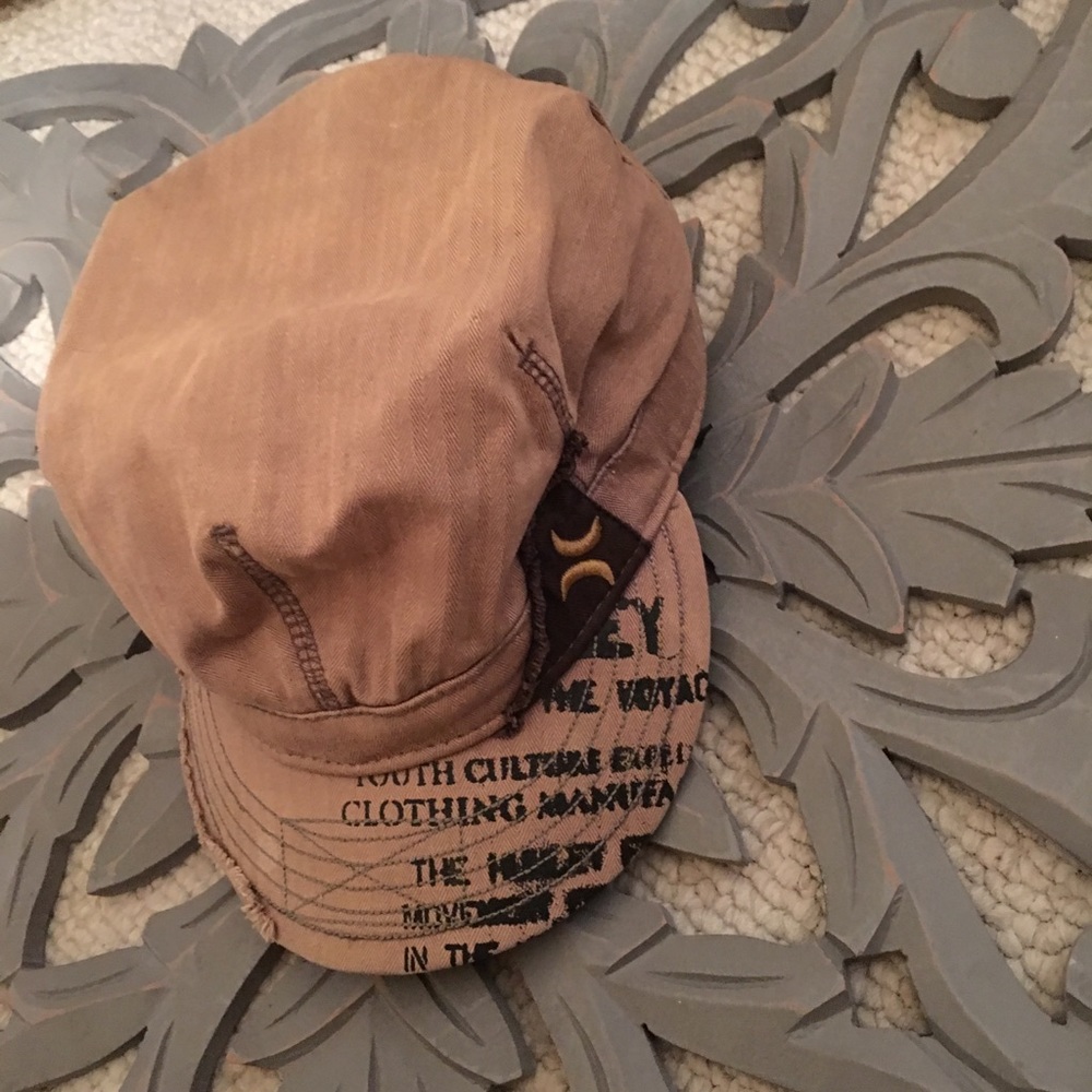 Women’s Hurley hat cadet style